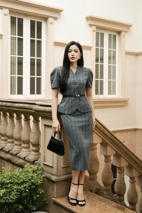 Sixdo Taupe Woven Vest With Belt